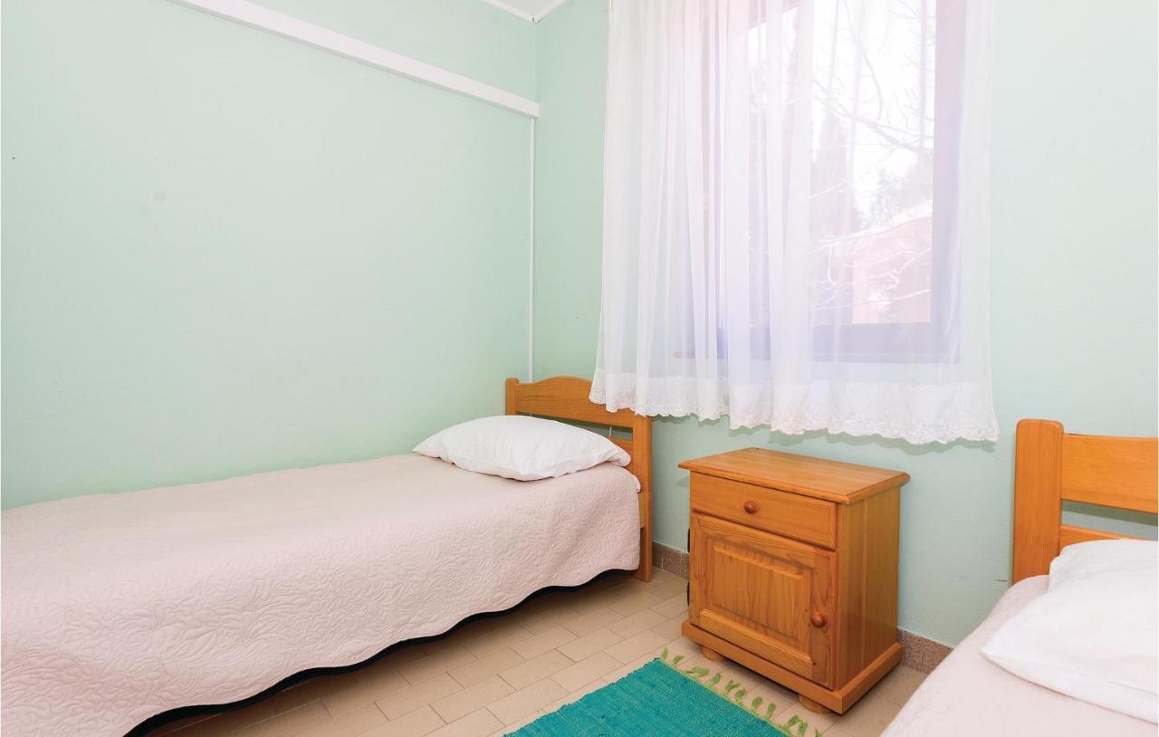 Beautiful Apartment In Rogoznica With Wifi Kültér fotó
