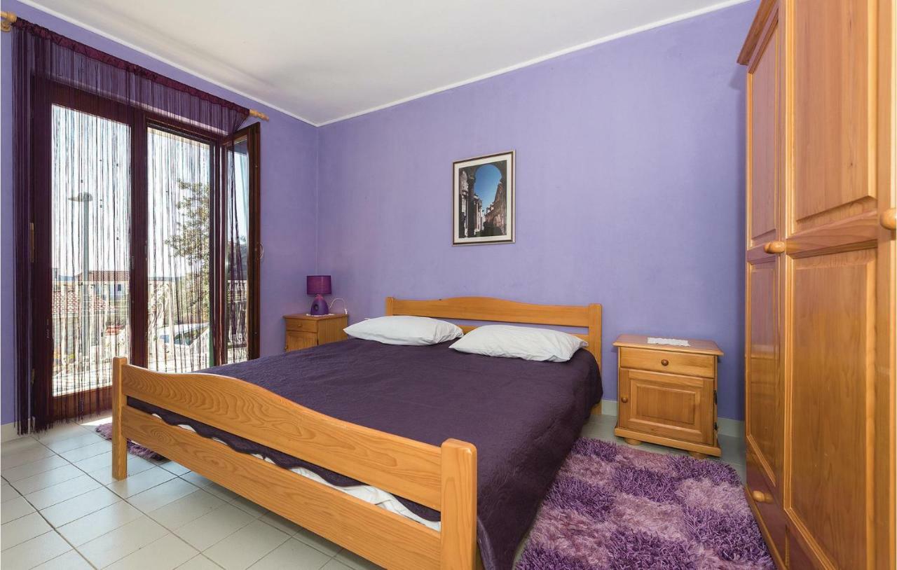 Beautiful Apartment In Rogoznica With Wifi Kültér fotó